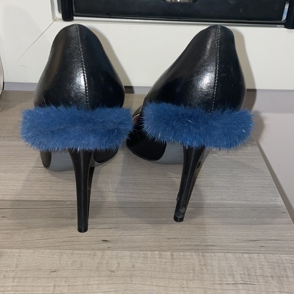 Fendi pumps with fur - Picture 3 of 4